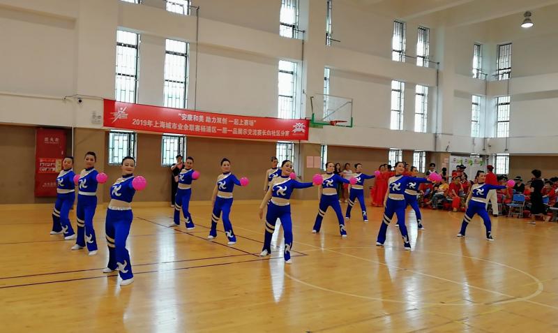 上海市社區(qū)<a href=http://m.hjlhqqhx.cn target=_blank class=infotextkey>健身</a>俱樂(lè)部