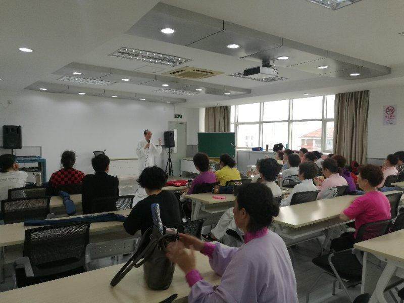 上海市社區(qū)<a href=http://m.hjlhqqhx.cn target=_blank class=infotextkey>健身</a>俱樂部