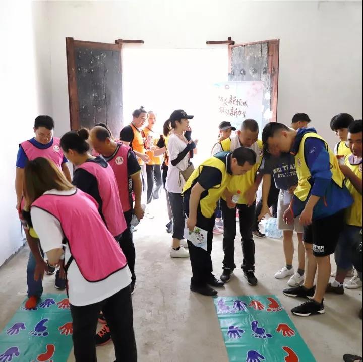 上海市社區(qū)<a href=http://m.hjlhqqhx.cn target=_blank class=infotextkey>健身</a>俱樂(lè)部 上海市社區(qū)<a href=http://m.hjlhqqhx.cn target=_blank class=infotextkey>健身</a>俱樂(lè)部