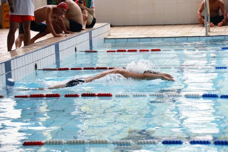 上海市社區(qū)<a href=http://m.hjlhqqhx.cn target=_blank class=infotextkey>健身</a>俱樂部