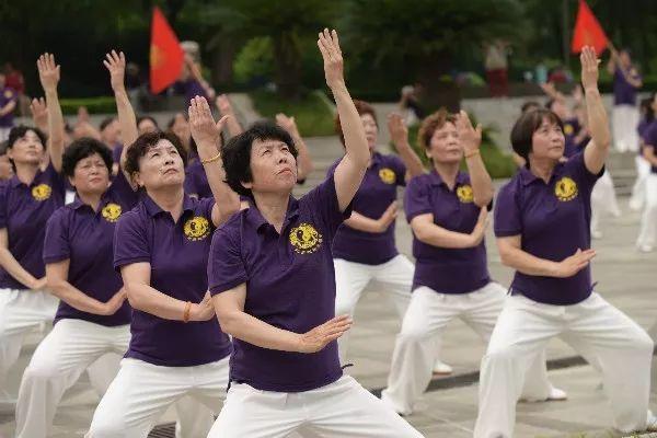 上海市社區(qū)<a href=http://m.hjlhqqhx.cn target=_blank class=infotextkey>健身</a>俱樂部