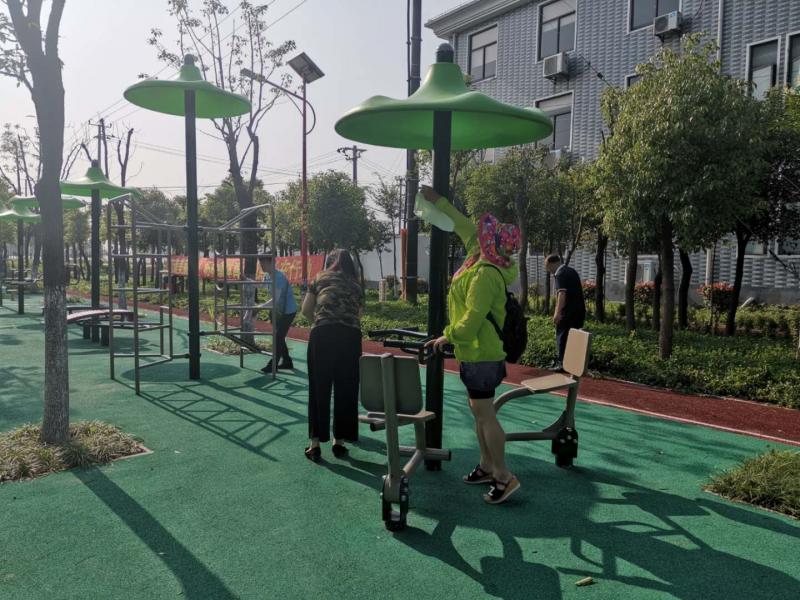 上海市社區(qū)<a href=http://m.hjlhqqhx.cn target=_blank class=infotextkey>健身</a>俱樂(lè)部