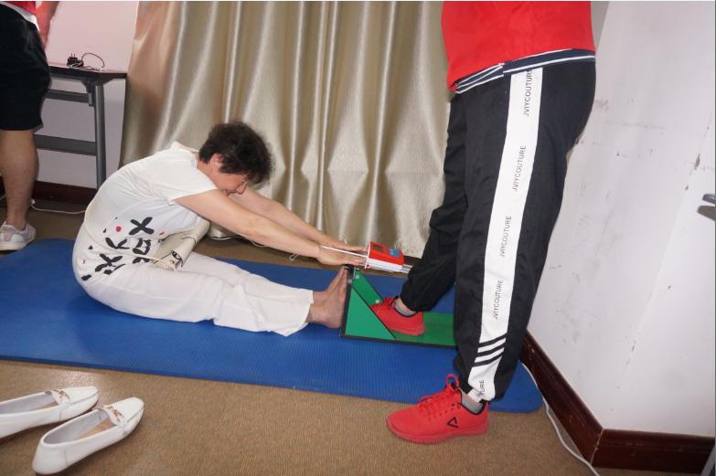 上海市社區(qū)<a href=http://m.hjlhqqhx.cn target=_blank class=infotextkey>健身</a>俱樂部