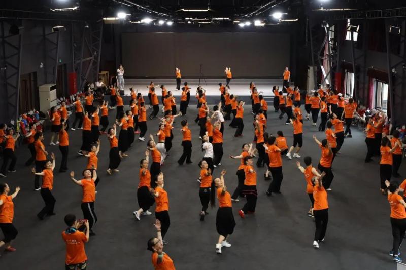 上海市社區(qū)<a href=http://m.hjlhqqhx.cn target=_blank class=infotextkey>健身</a>俱樂部