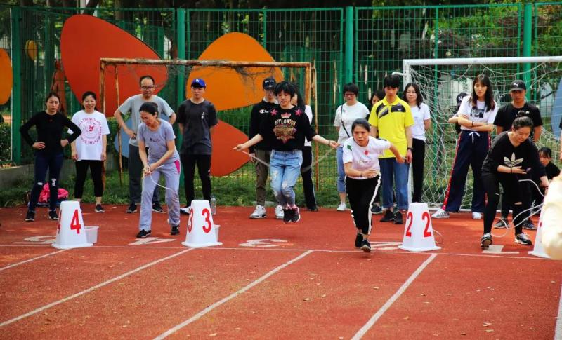 上海市社區(qū)<a href=http://m.hjlhqqhx.cn target=_blank class=infotextkey>健身</a>俱樂部