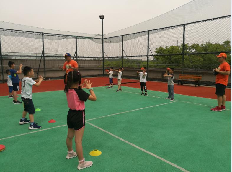 上海市社區(qū)<a href=http://m.hjlhqqhx.cn target=_blank class=infotextkey>健身</a>俱樂部