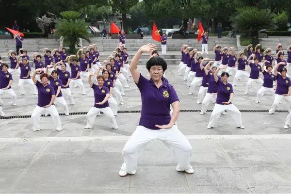 上海市社區(qū)<a href=http://m.hjlhqqhx.cn target=_blank class=infotextkey>健身</a>俱樂部