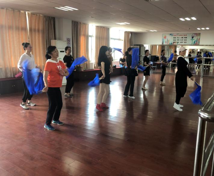 上海市社區(qū)<a href=http://m.hjlhqqhx.cn target=_blank class=infotextkey>健身</a>俱樂部