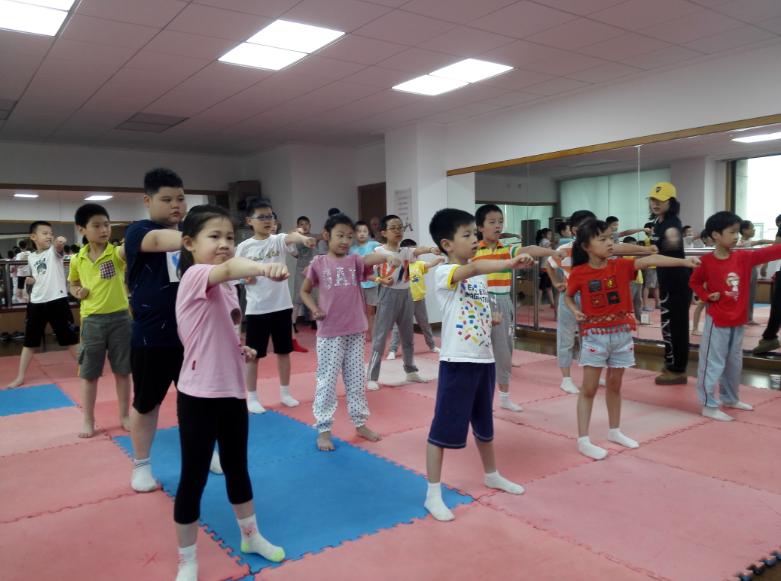 上海市社區(qū)<a href=http://m.hjlhqqhx.cn target=_blank class=infotextkey>健身</a>俱樂部