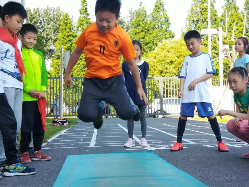 上海市社區(qū)<a href=http://m.hjlhqqhx.cn target=_blank class=infotextkey>健身</a>俱樂部