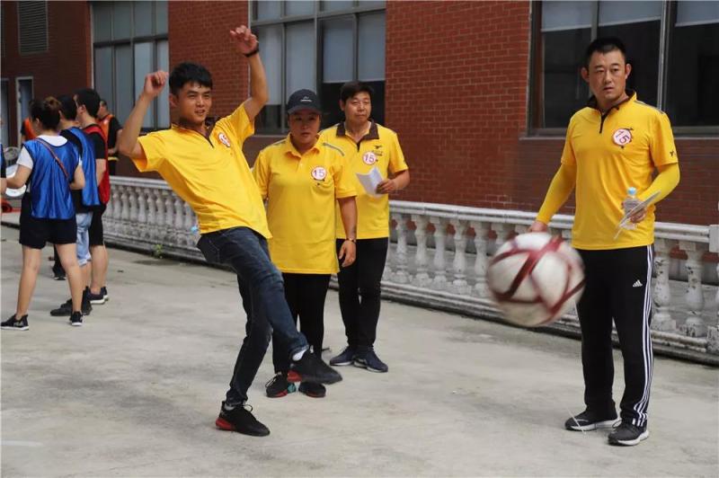 上海市社區(qū)<a href=http://m.hjlhqqhx.cn target=_blank class=infotextkey>健身</a>俱樂(lè)部 上海市社區(qū)<a href=http://m.hjlhqqhx.cn target=_blank class=infotextkey>健身</a>俱樂(lè)部