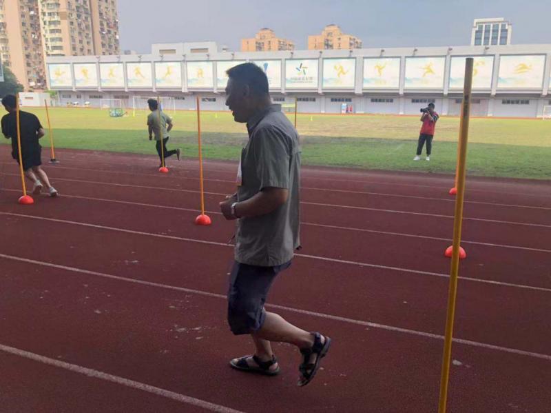 上海市社區(qū)<a href=http://m.hjlhqqhx.cn target=_blank class=infotextkey>健身</a>俱樂(lè)部