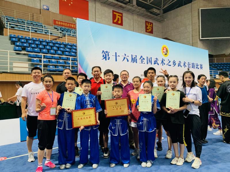 上海市社區(qū)<a href=http://m.hjlhqqhx.cn target=_blank class=infotextkey>健身</a>俱樂部 上海市社區(qū)<a href=http://m.hjlhqqhx.cn target=_blank class=infotextkey>健身</a>俱樂部