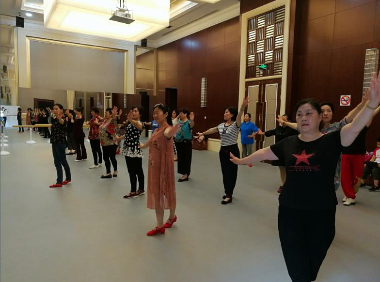 上海市社區(qū)<a href=http://m.hjlhqqhx.cn target=_blank class=infotextkey>健身</a>俱樂部