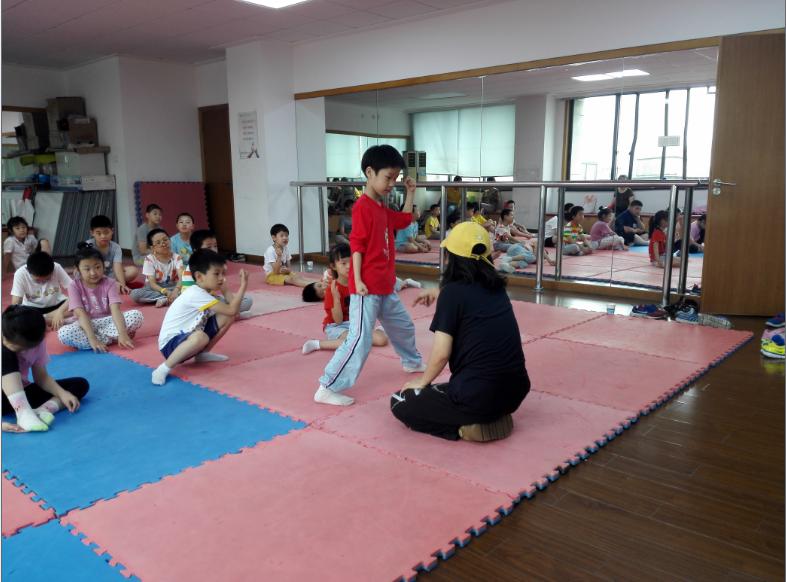 上海市社區(qū)<a href=http://m.hjlhqqhx.cn target=_blank class=infotextkey>健身</a>俱樂部