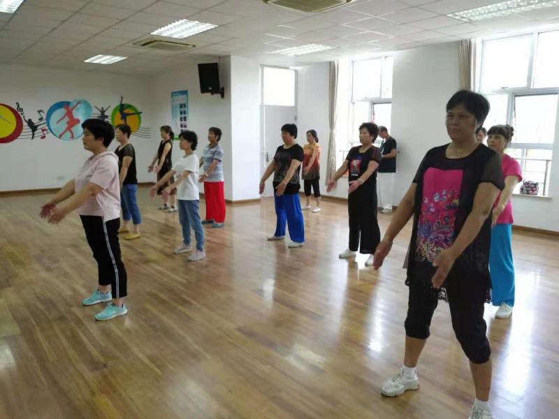 上海市社區(qū)<a href=http://m.hjlhqqhx.cn target=_blank class=infotextkey>健身</a>俱樂部