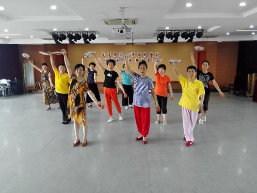 上海市社區(qū)<a href=http://m.hjlhqqhx.cn target=_blank class=infotextkey>健身</a>俱樂(lè)部