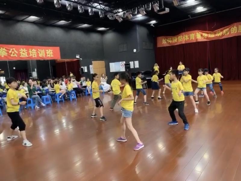 上海市社區(qū)<a href=http://m.hjlhqqhx.cn target=_blank class=infotextkey>健身</a>俱樂部 上海市社區(qū)<a href=http://m.hjlhqqhx.cn target=_blank class=infotextkey>健身</a>俱樂部