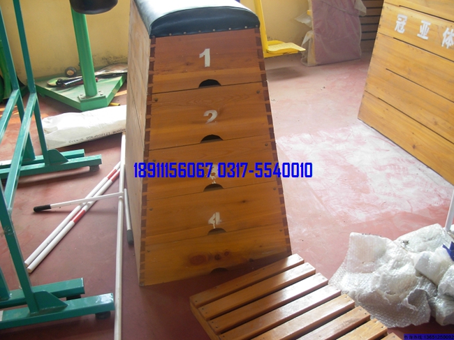 五節(jié)、七節(jié)跳箱