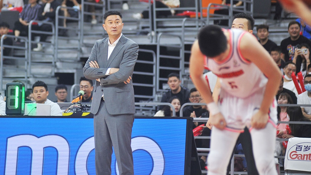 【CBA】拿下常規(guī)賽第二，杜鋒感慨“任務(wù)完成了”