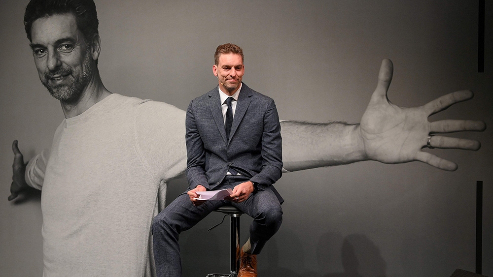 【NBA】加索爾宣布退役，發(fā)布會(huì)當(dāng)場(chǎng)卻為他落淚