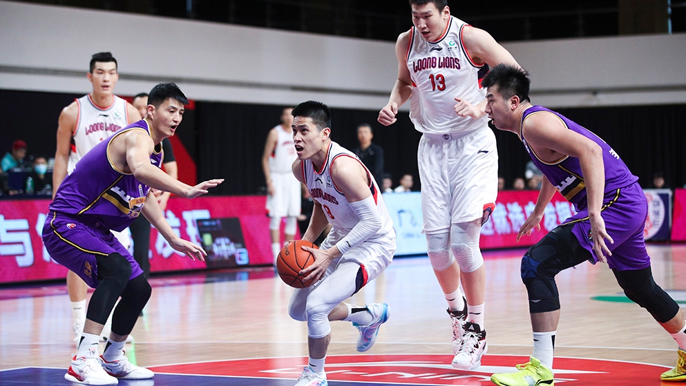 【CBA】最后時(shí)刻挺住，廣州隊(duì)擊敗北控