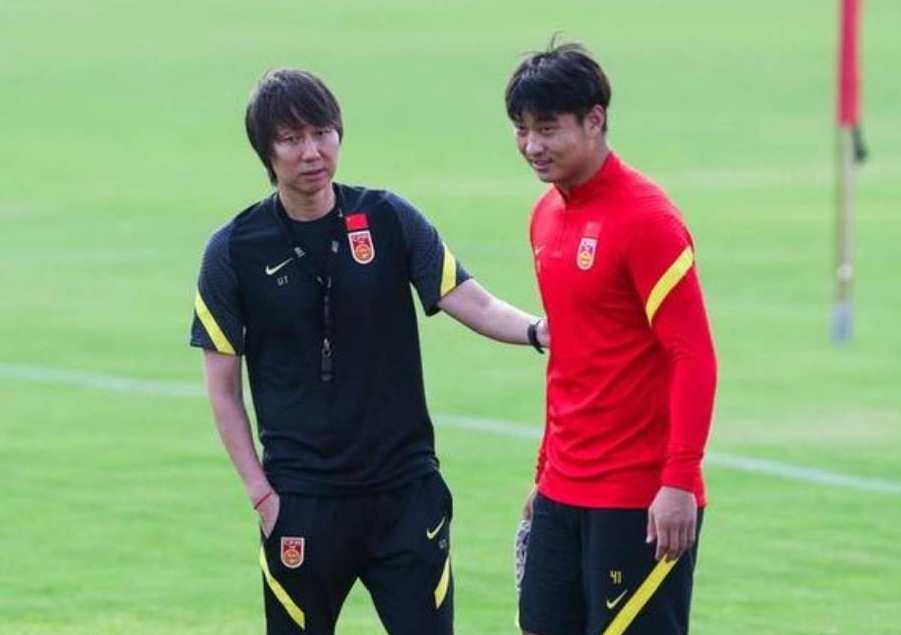 【12強(qiáng)賽】中越之戰(zhàn)一觸即發(fā)，李鐵：再苦也要拿這3分！