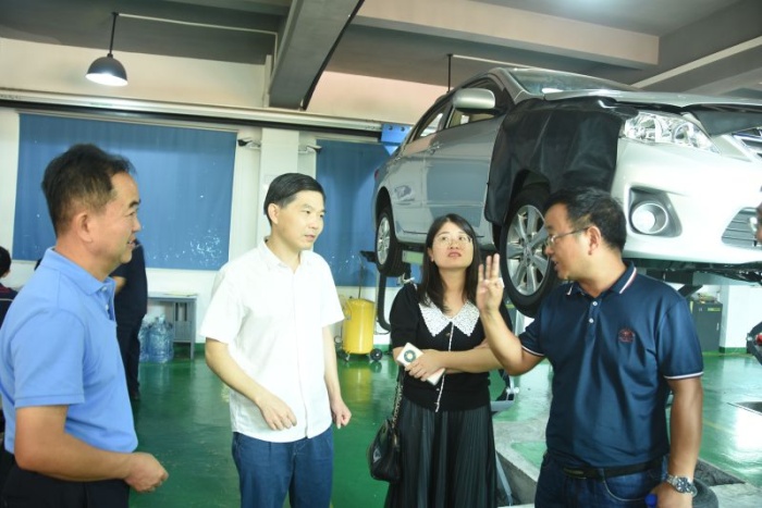 沙溪理工迎來(lái)肇慶高新區(qū)考察團(tuán)，推進(jìn)新能源汽車專業(yè)校企合作