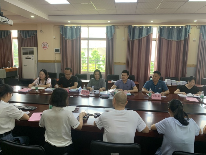 寶劍鋒從磨礪出 梅花香自苦寒來(lái)