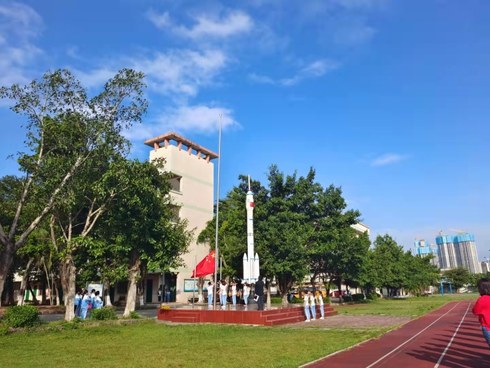 12.13 神灣神舟學(xué)校開(kāi)展第八個(gè)國(guó)家公祭日 (2).jpg