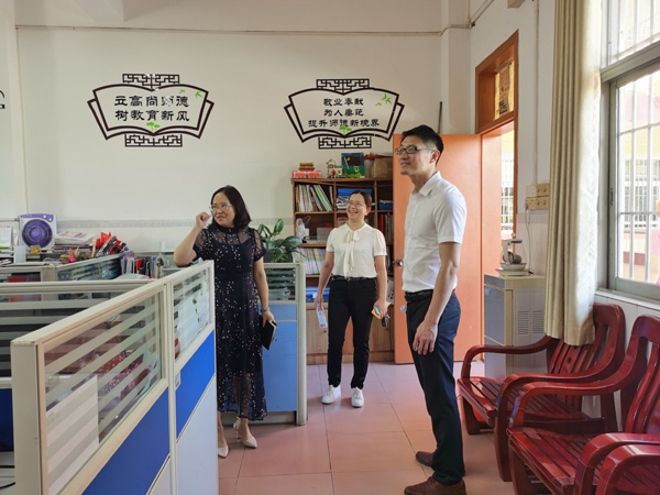 走訪進(jìn)校園，調(diào)研促發(fā)展