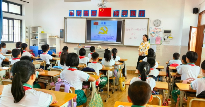 請(qǐng)黨放心，強(qiáng)國(guó)有我