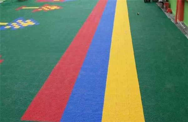 EPDM現(xiàn)澆<a href=http://m.hjlhqqhx.cn target=_blank class=infotextkey>塑膠跑道</a>