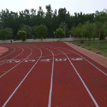 透氣型塑膠跑道、混合型塑膠跑道、復(fù)合型塑膠跑道、硅PU 籃球場材料、丙烯酸網(wǎng)球場、廣東惠的球場塑膠跑道材料供應(yīng)廠家