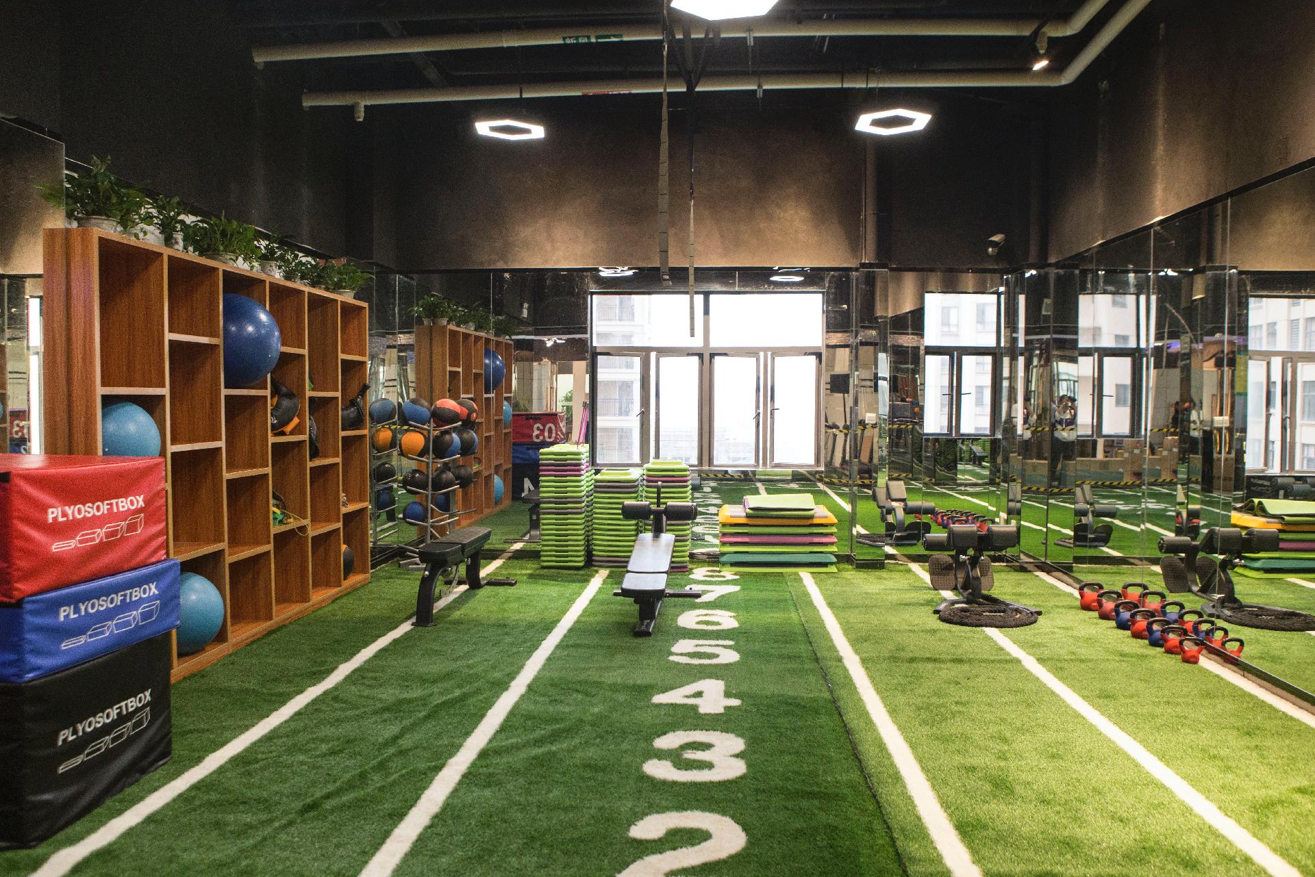 新力界健身游泳館