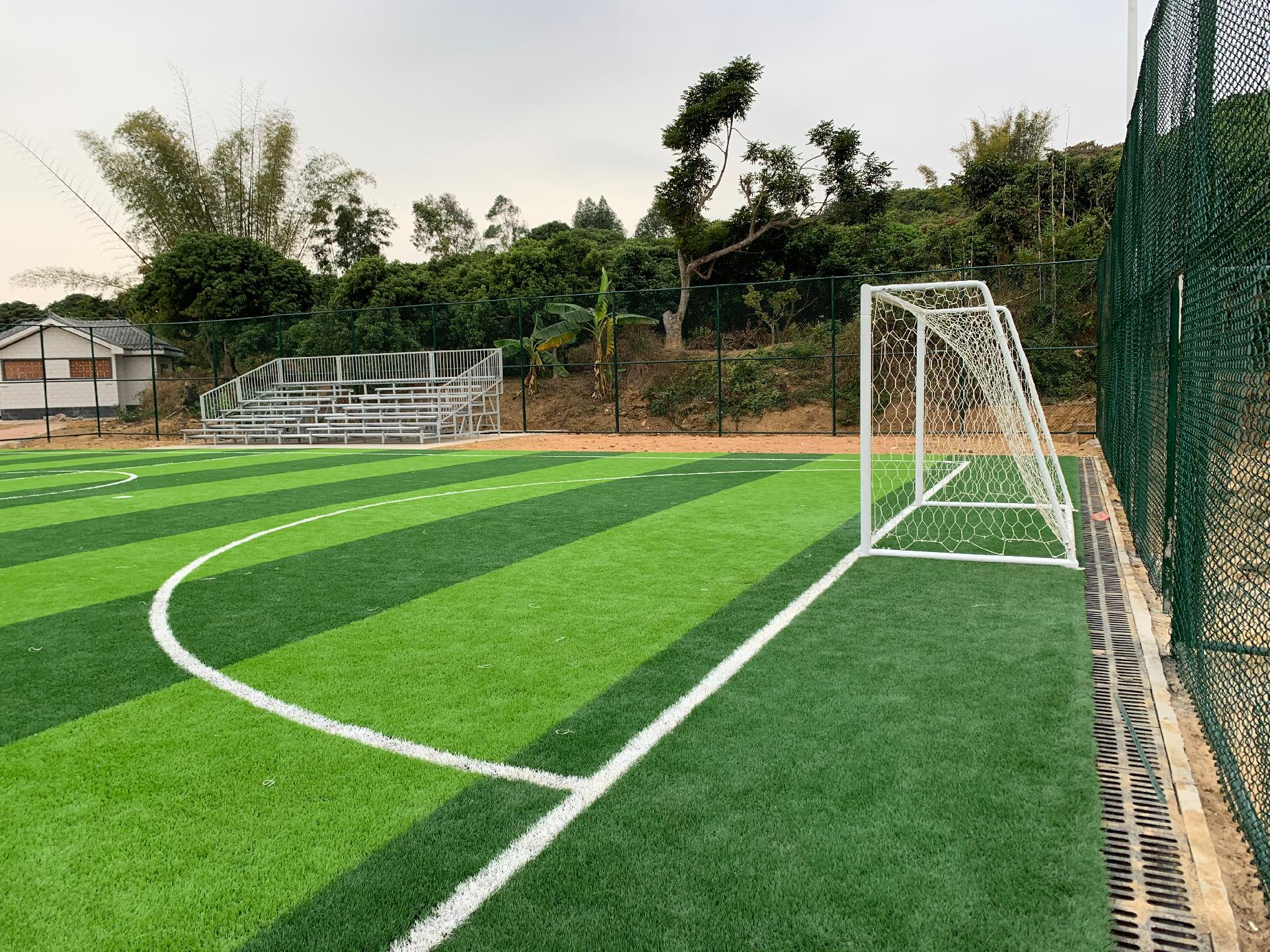 鐘樓社區(qū)足球場(chǎng)