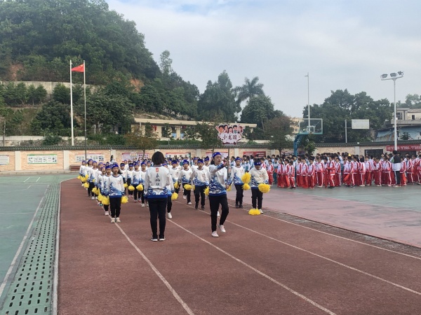 進(jìn)擊吧，六小的青春少年！