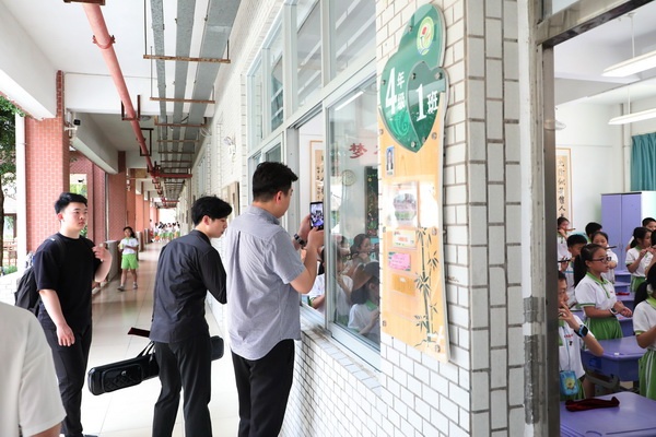 弘揚傳統(tǒng)文化，加強合作交流