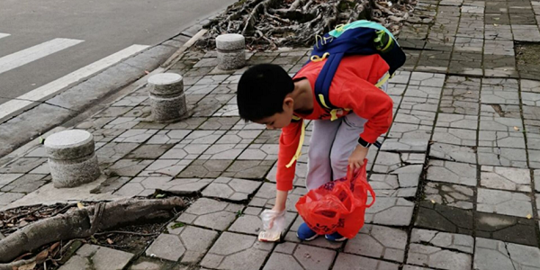 童心向黨，學雷鋒，做先鋒