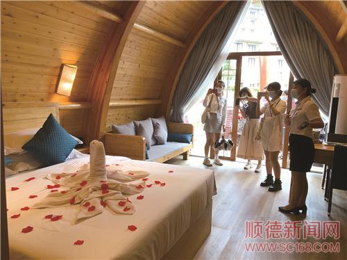 寶晶宮天鵝灣：國(guó)內(nèi)首個(gè)水陸綜合度假營(yíng)地