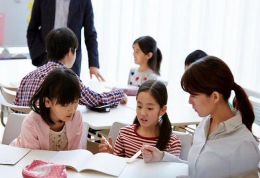 10月1日起將取消“周中課”，家長各執(zhí)己見，有人歡喜有人愁