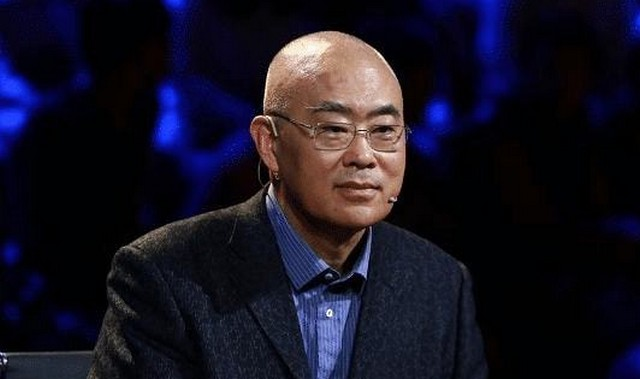 鄭淵潔“怒批”語文教材誤人子弟，引起家長共鳴：內(nèi)容經(jīng)不起推敲