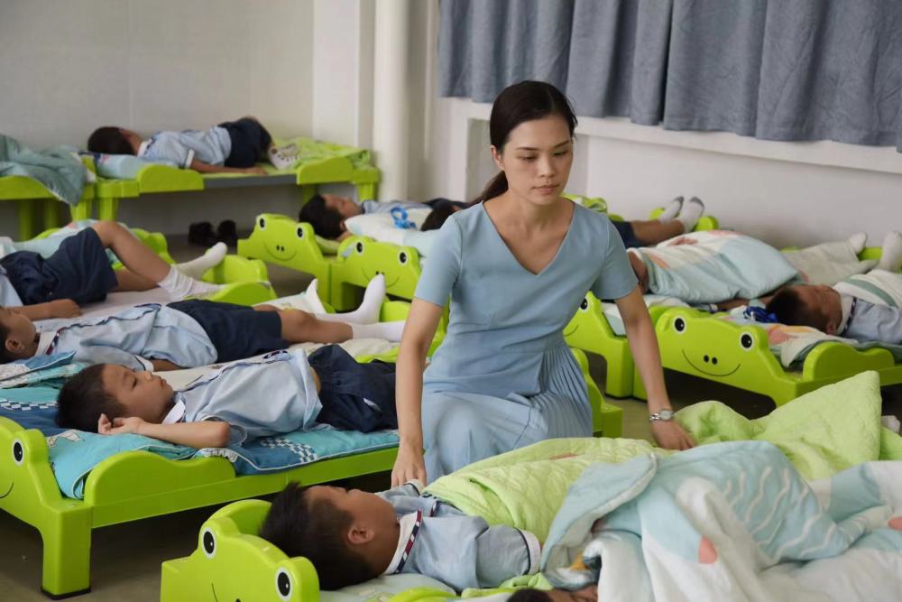 廣州各區(qū)推行優(yōu)質午休，讓孩子睡得舒心