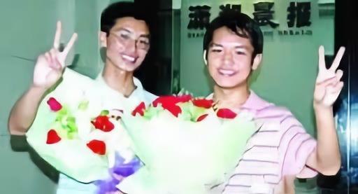 他是湖南高考狀元，考上北京師范大學(xué)卻不去，復(fù)讀一年中了狀元