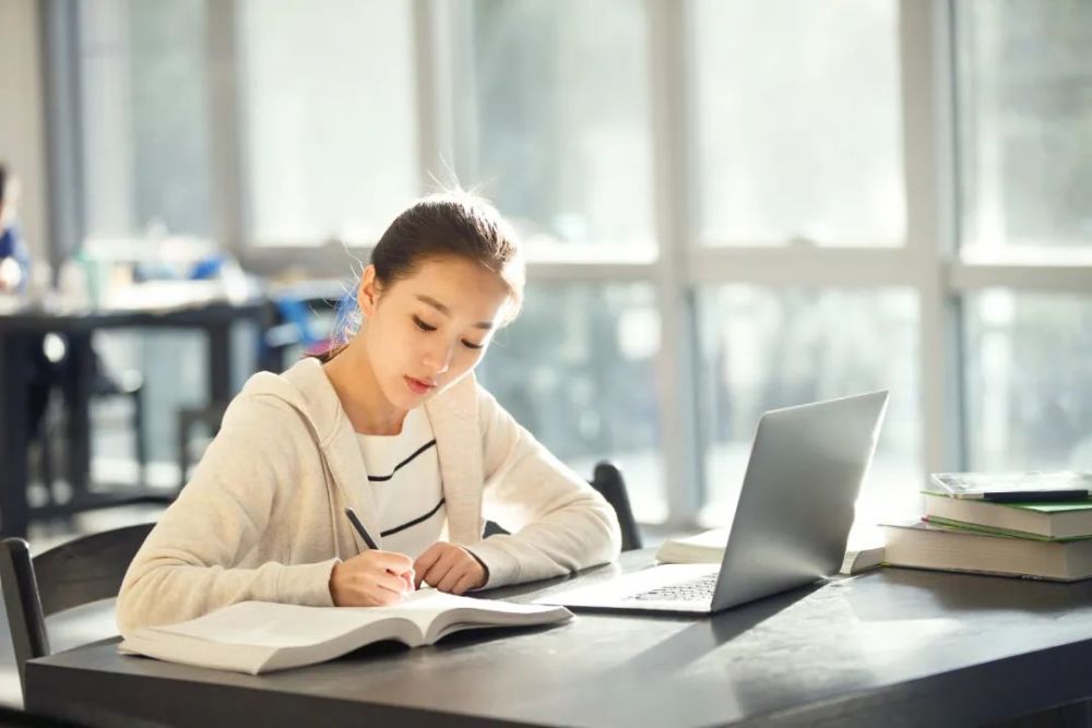 【自考】自考成績(jī)什么時(shí)候公布？怎么查詢？