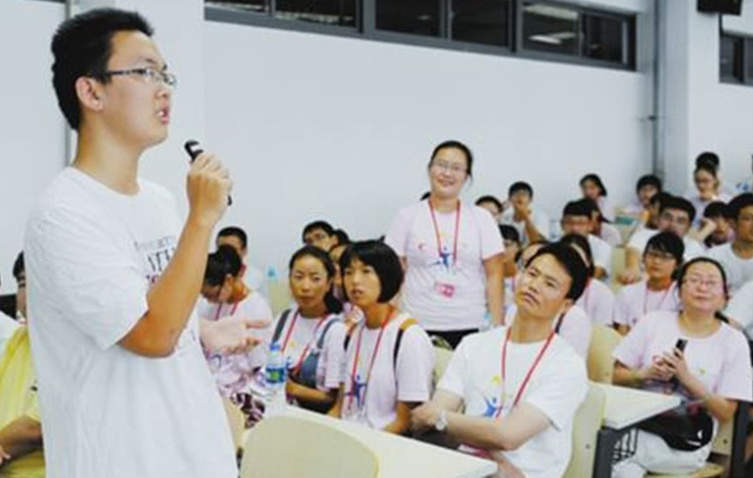 畢業(yè)后才發(fā)現(xiàn)，文科生和理科生的差距不只是薪資，希望你別選錯