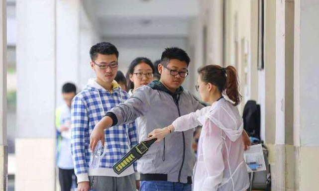 教育部發(fā)新通知，想考985、211的學生只能靠成績，家長別白忙活了