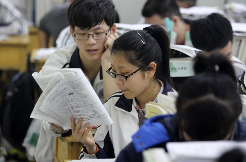 高考結(jié)束后，回收草稿紙成考生一大疑惑，直接帶走不是更方便嗎？