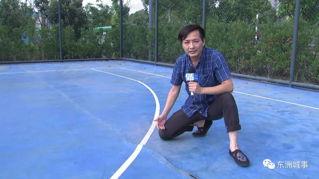 籃球場(chǎng)塑膠地面破裂修復(fù) 籃球場(chǎng)塑膠地面破裂修復(fù)