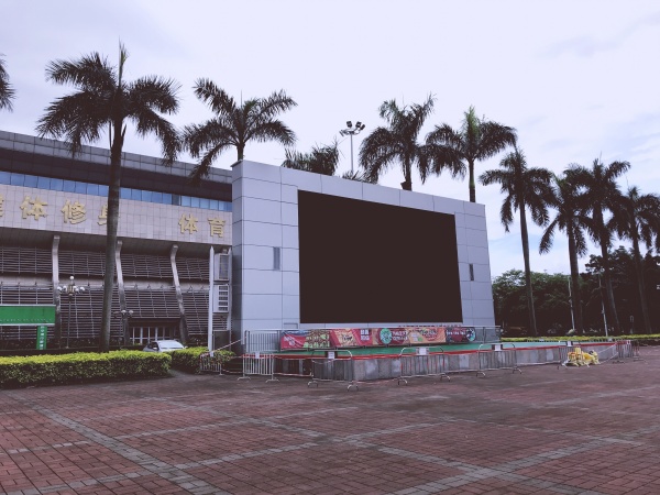 <a href=http://m.hjlhqqhx.cn target=_blank class=infotextkey>健身</a>廣場(chǎng)2.jpg